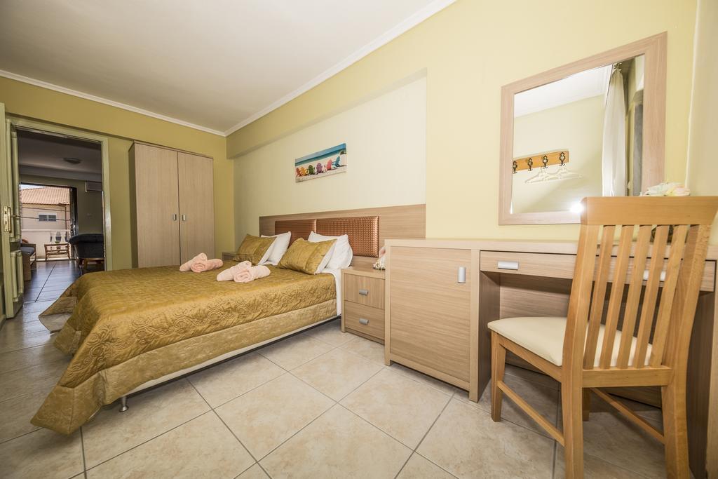 Park Apartment Paralia Dionisiou Exterior foto